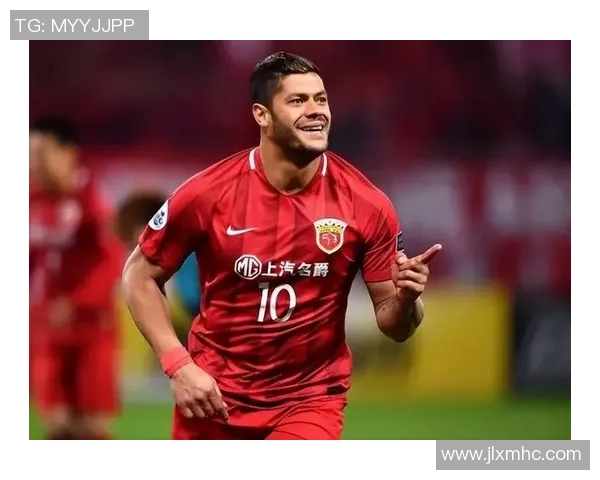 哪个足球明星以中分发型闻名于世引发球迷热议与模仿 哪个足球明星以中分发型闻名于世引发球迷热议与模仿